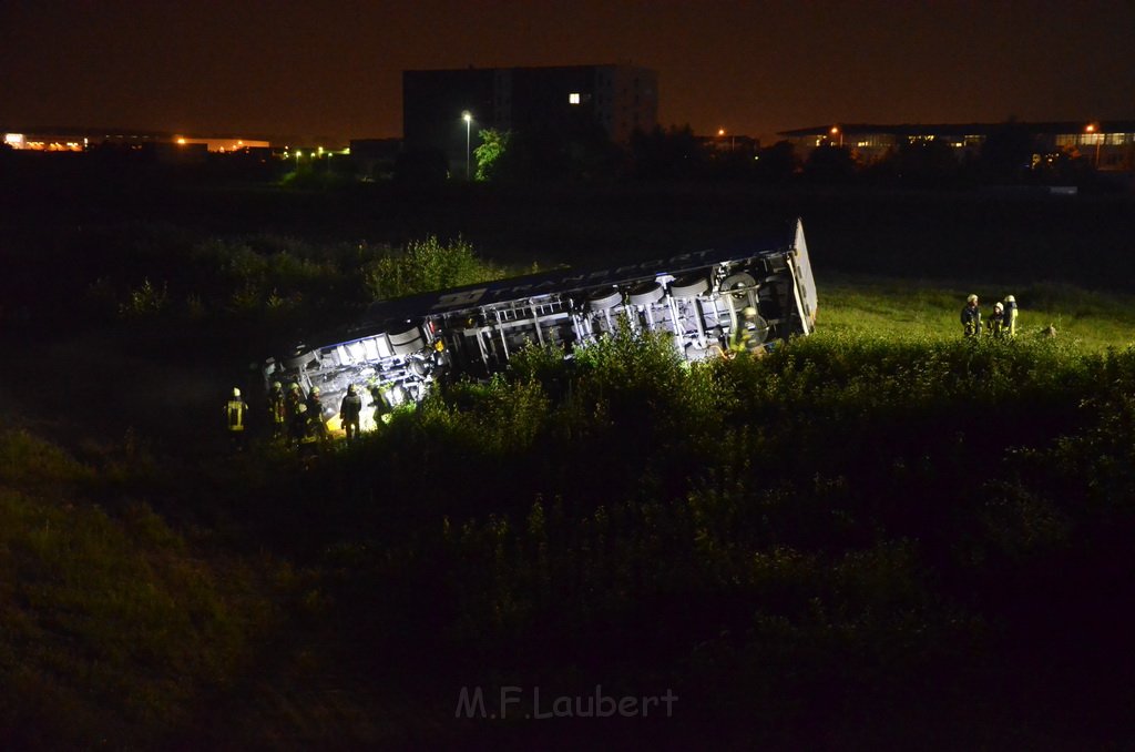 VU LKW umgestuerzt Feldkassel Industriestr Robert Boschstr P018.JPG